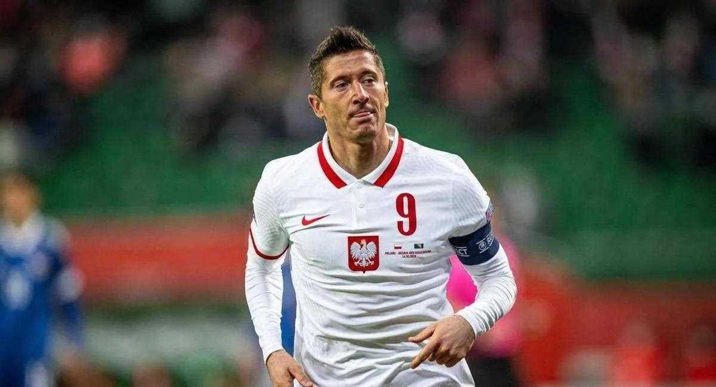 AYX-莱万多夫斯基回归赛场，势不可挡首场状态亮眼，拜仁观众沸腾！的简单介绍